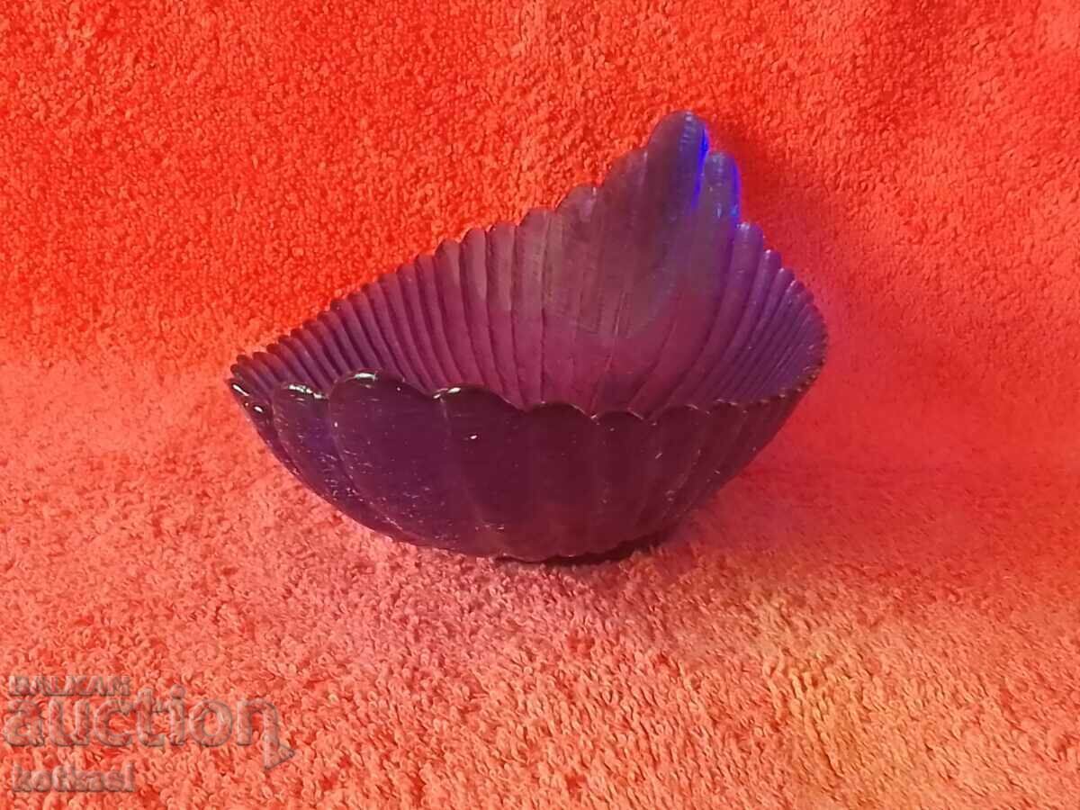 Delivery of Colored blue glass crystal bowl Delivery of Colored blue glass crystal bowl