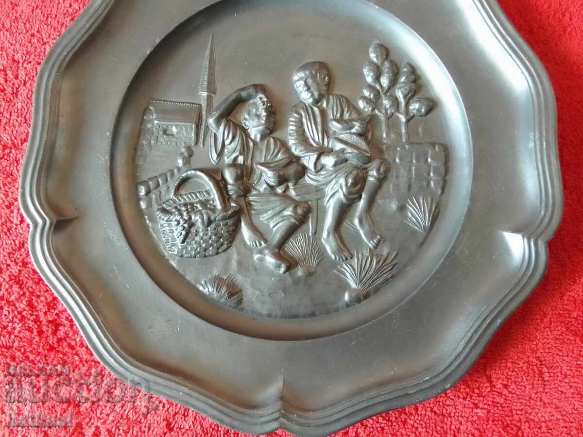 Old Solid Metal Wall Plate Germany "Grozdober" with price 21.00 BGN | € 10.74 Old Solid Metal Wall Plate Germany "Grozdober" with price 21.00 BGN | € 10.74
