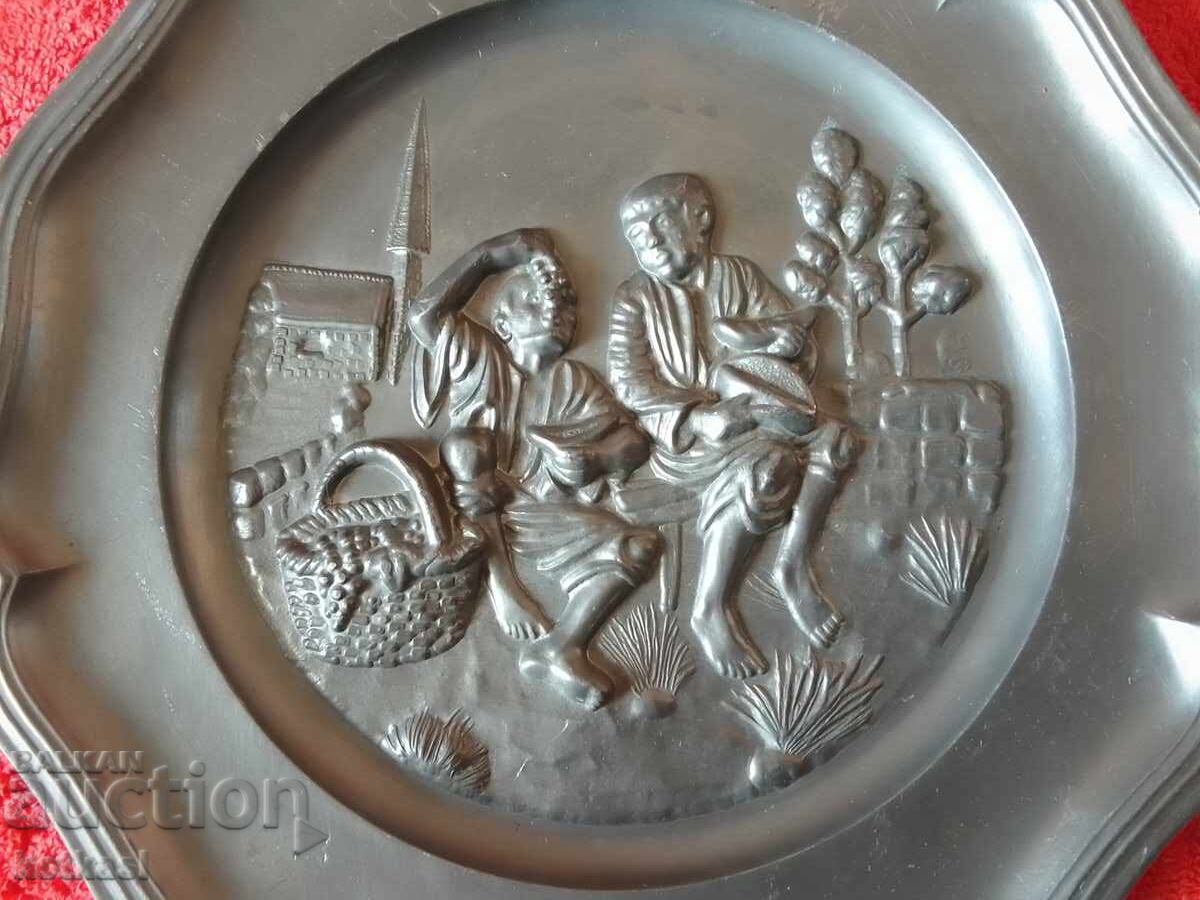 Delivery of Old Solid Metal Wall Plate Germany "Grozdober" Delivery of Old Solid Metal Wall Plate Germany "Grozdober"