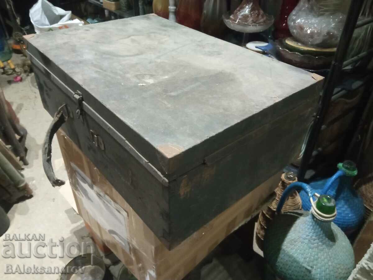 Delivery of Old wooden suitcase Delivery of Old wooden suitcase