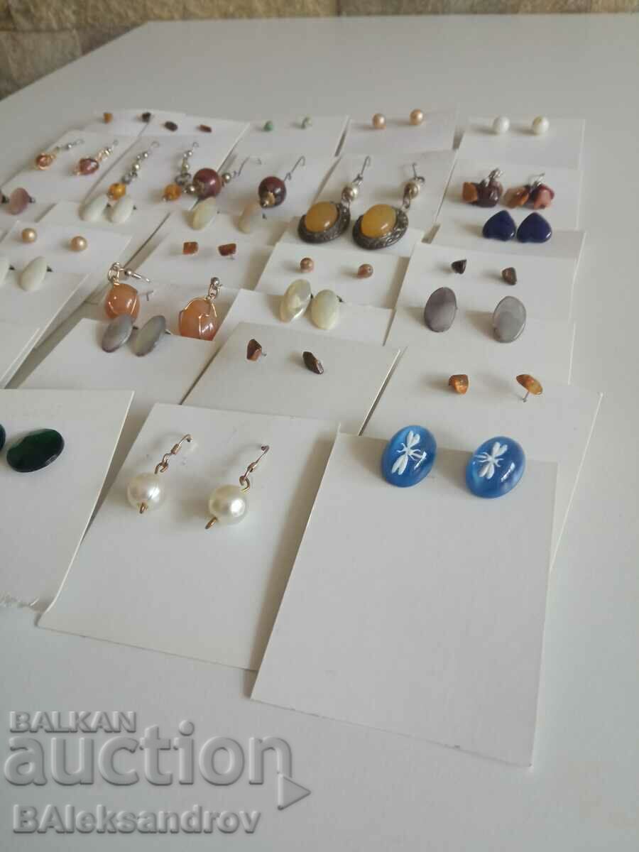 Delivery of Earrings Delivery of Earrings