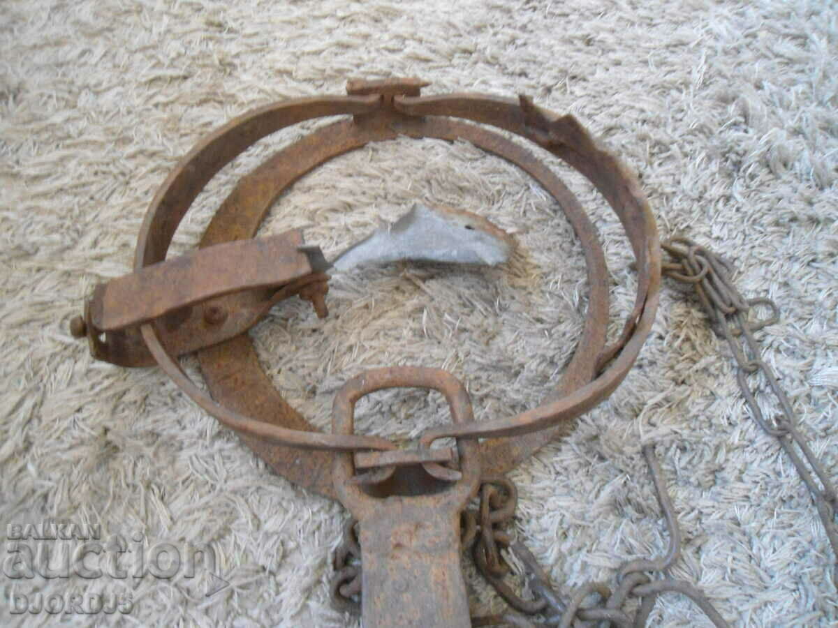 Old big trap, muzzle, working with price 25.00 BGN | € 12.78