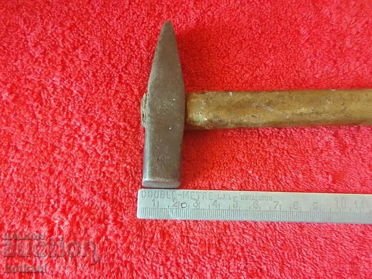 Old metal 243 gram Hammer with price 10.50 BGN | € 5.37 Old metal 243 gram Hammer with price 10.50 BGN | € 5.37