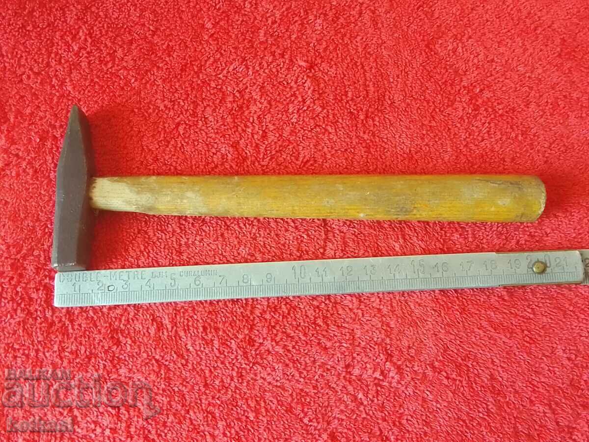 Old small metal 101 gram Hammer