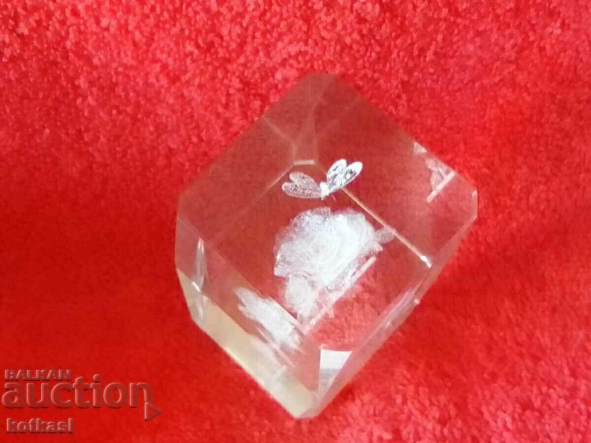 Delivery of Old glass crystal souvenir Bulgaria land of roses Box Delivery of Old glass crystal souvenir Bulgaria land of roses Box