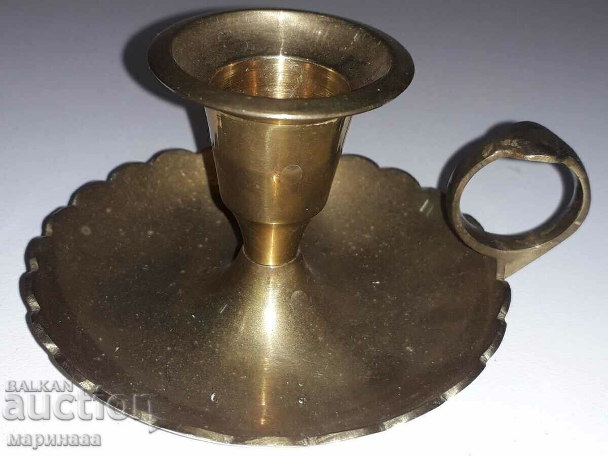 Auction CANDLESTICK. POLISHED BRASS. INDIA Auction CANDLESTICK. POLISHED BRASS. INDIA