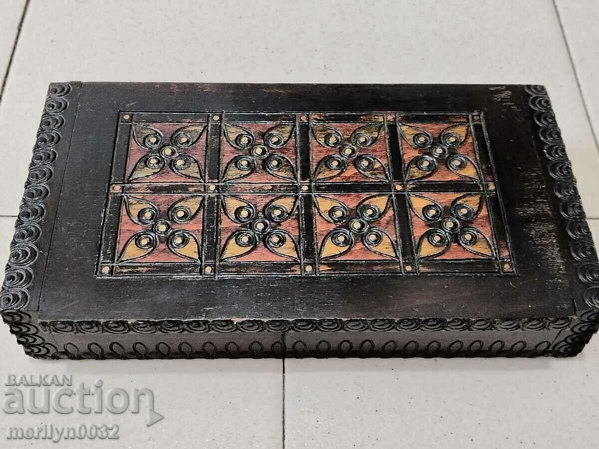 Стара дървена пирографирана кутия МОСТРА 80-те год НРБ