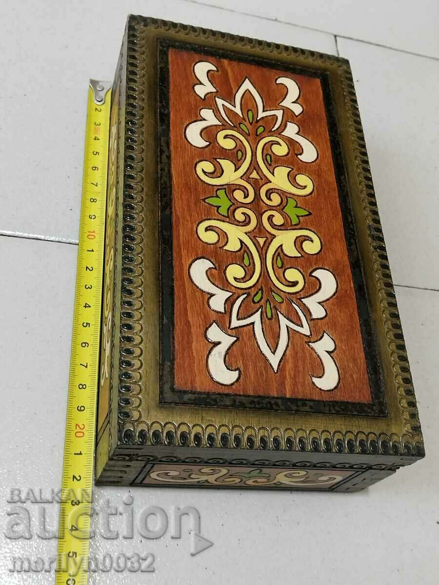 Old wooden pyrographed box SAMPLE 80s NRB - 5 Old wooden pyrographed box SAMPLE 80s NRB - 5