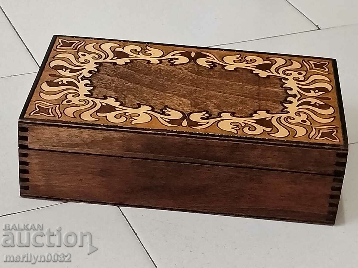 Auction Old wooden pyrographed box SAMPLE 80s NRB Auction Old wooden pyrographed box SAMPLE 80s NRB