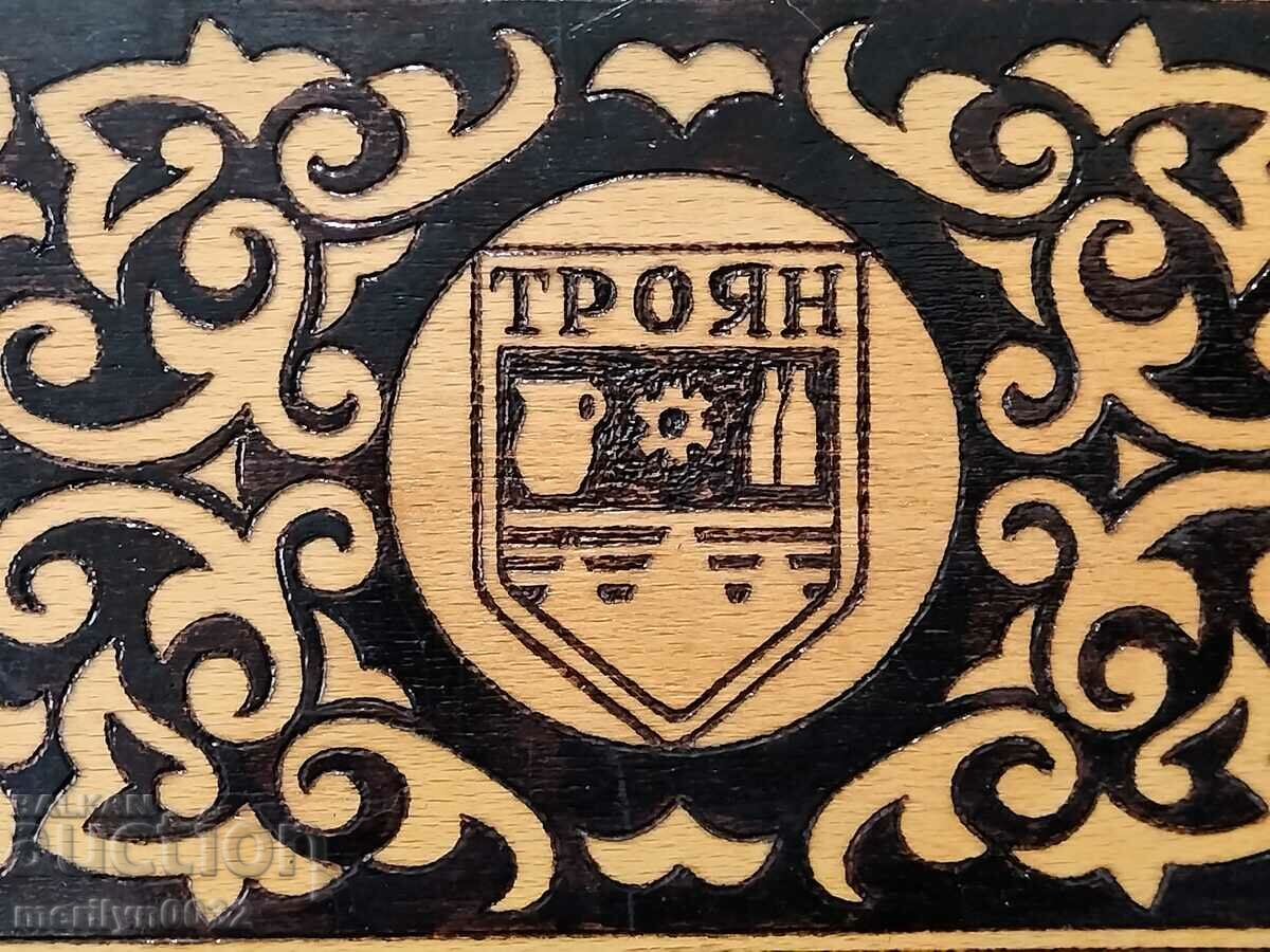Old wooden pyrographed box SAMPLE Troyan 80s NRB - 5