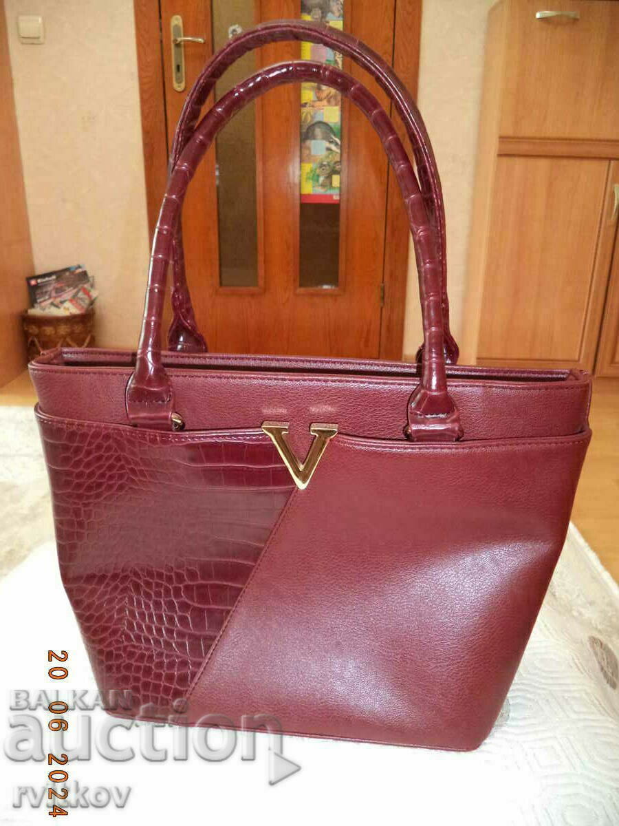 Beautiful handbag with price 10.00 BGN | € 5.11 Beautiful handbag with price 10.00 BGN | € 5.11