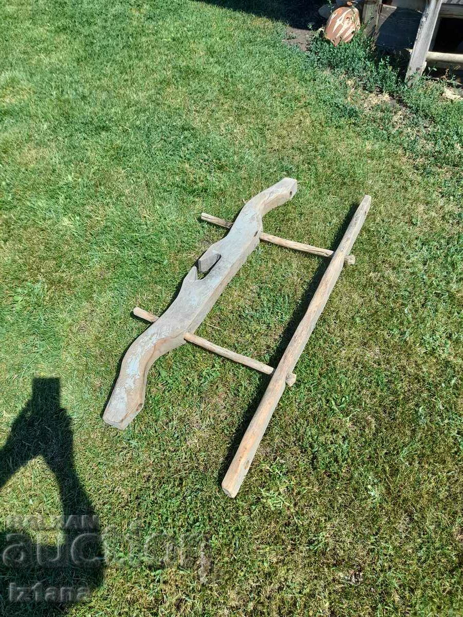 Old yoke with price 160.00 BGN | € 81.81