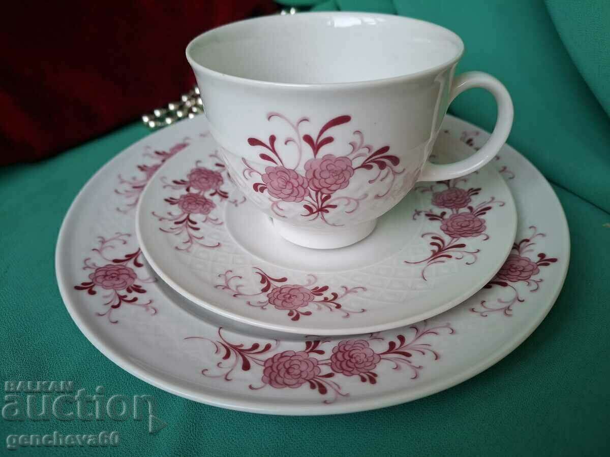 Троен сет за кафе,,Selman Weiden"розов декор с цена 25.00 лв. | € 12.78 Троен сет за кафе,,Selman Weiden"розов декор с цена 25.00 лв. | € 12.78