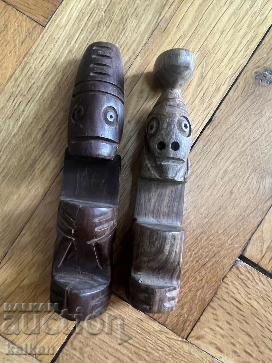 Delivery of Wooden African figurines Delivery of Wooden African figurines