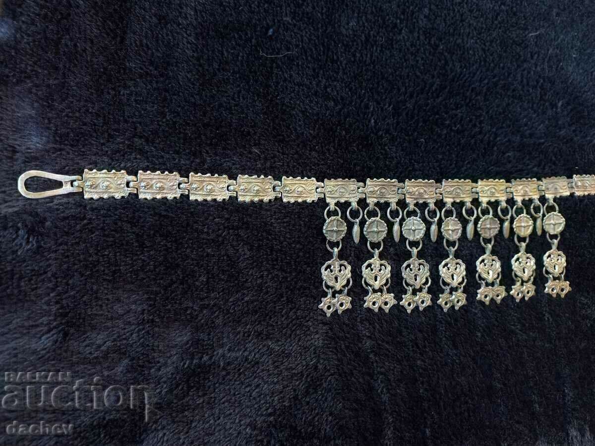 Σπάνιο ασημένιο κολιέ σκύλου με λαιμό αναγέννησης με τιμή € 550.00 | 1075.71 BGN Σπάνιο ασημένιο κολιέ σκύλου με λαιμό αναγέννησης με τιμή € 550.00 | 1075.71 BGN