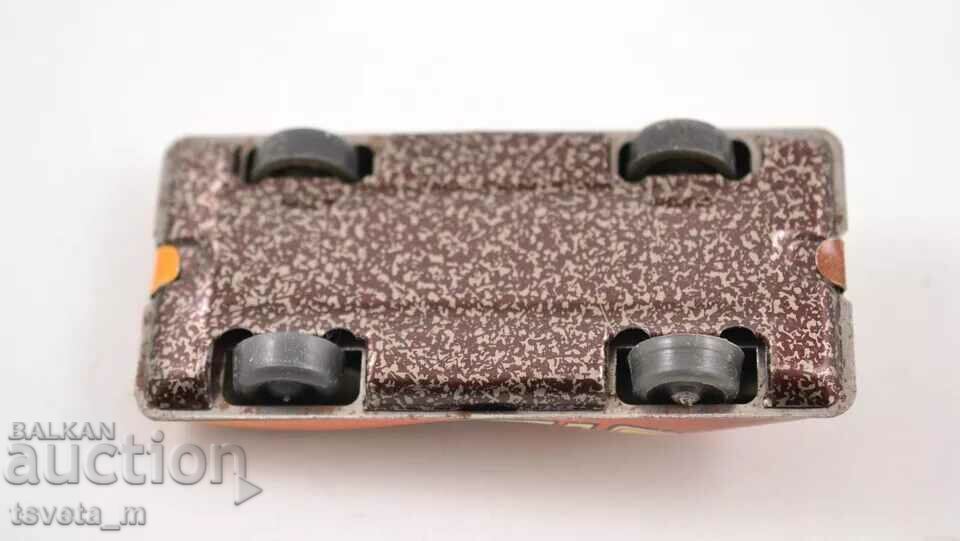 Delivery of Metal car RALLY 86 LEADER children's toys social