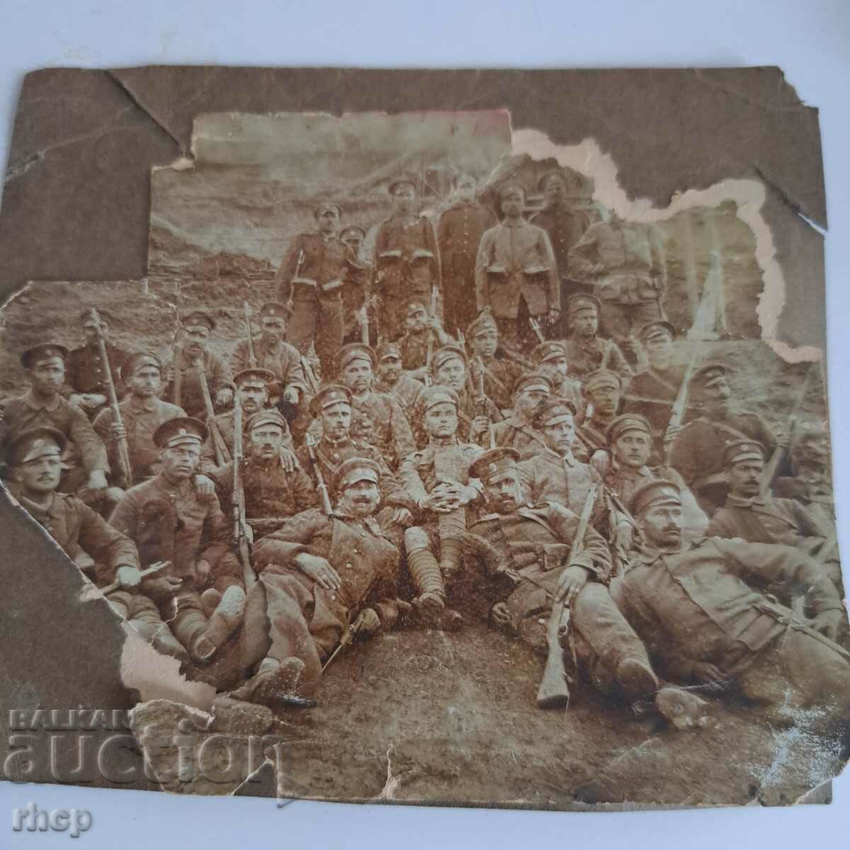 Soldiers with rifles World War I old photo PSV