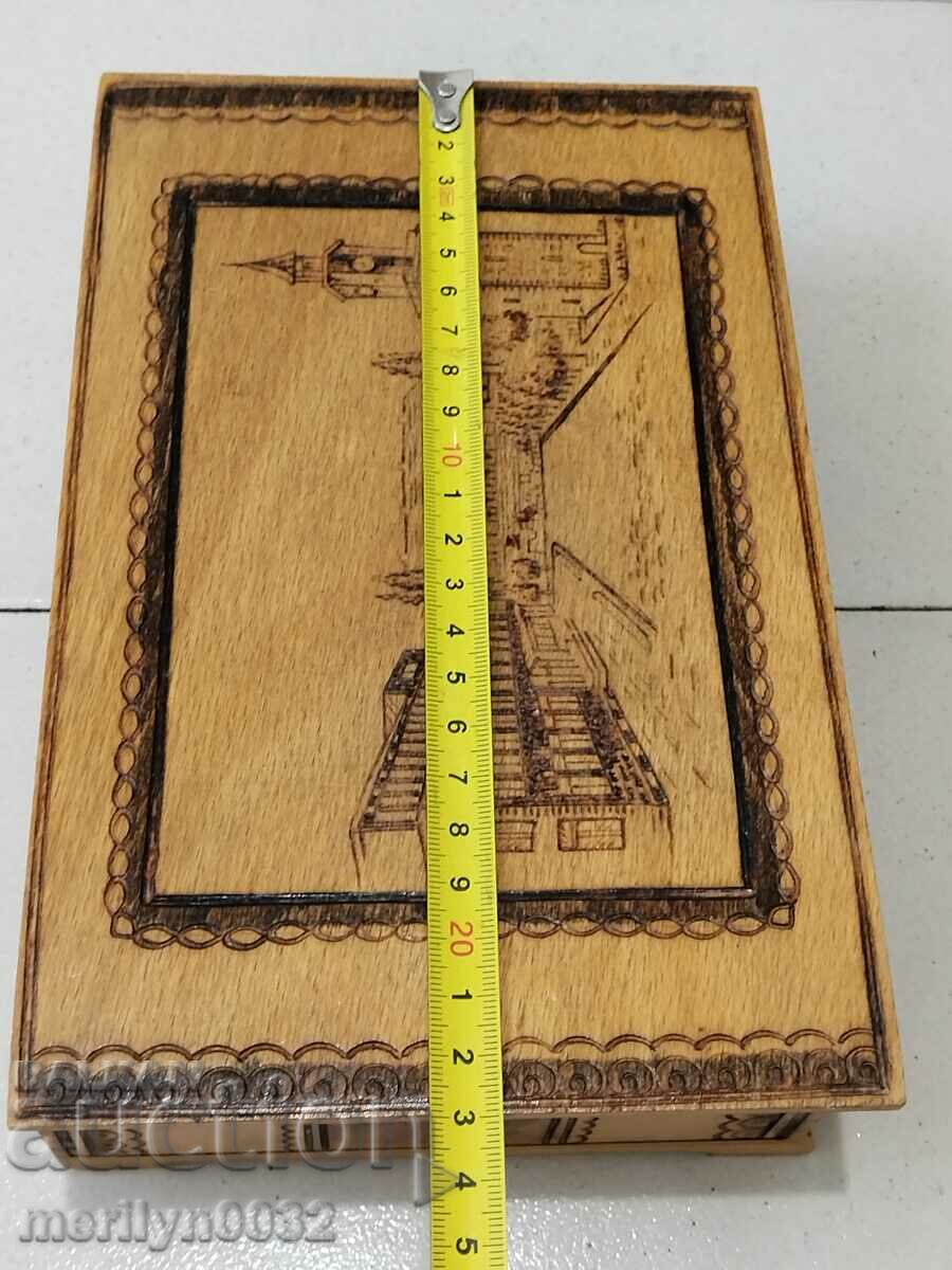 Παλιό ξύλινο πυρογραφημένο κουτί ΔΕΙΓΜΑ Troyan 80s NRB - 5 Παλιό ξύλινο πυρογραφημένο κουτί ΔΕΙΓΜΑ Troyan 80s NRB - 5