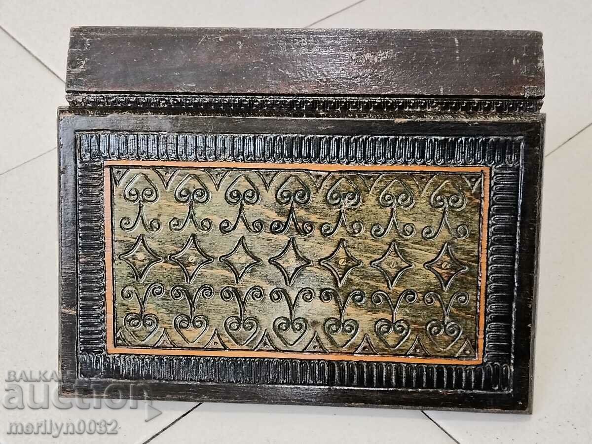 Old wooden pyrographed box SAMPLE 80s NRB with price 79.00 BGN | € 40.39 Old wooden pyrographed box SAMPLE 80s NRB with price 79.00 BGN | € 40.39