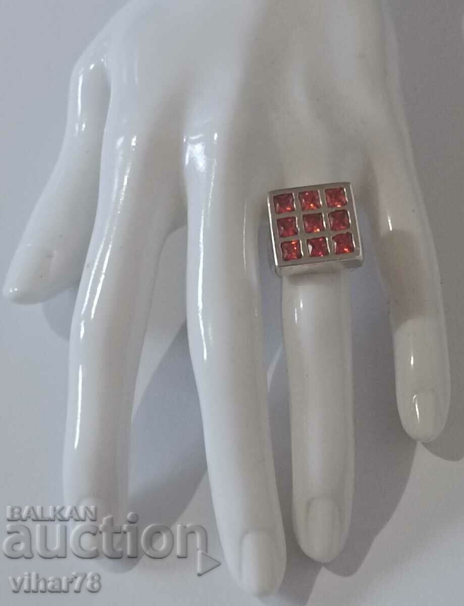 Παράδοση Ασημένιο δαχτυλίδι με γρανάτη Παράδοση Ασημένιο δαχτυλίδι με γρανάτη