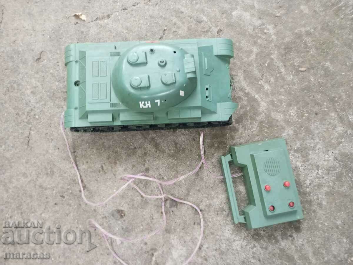 Ένα παλιό παιδικό παιχνίδι Ένα παλιό παιδικό παιχνίδι