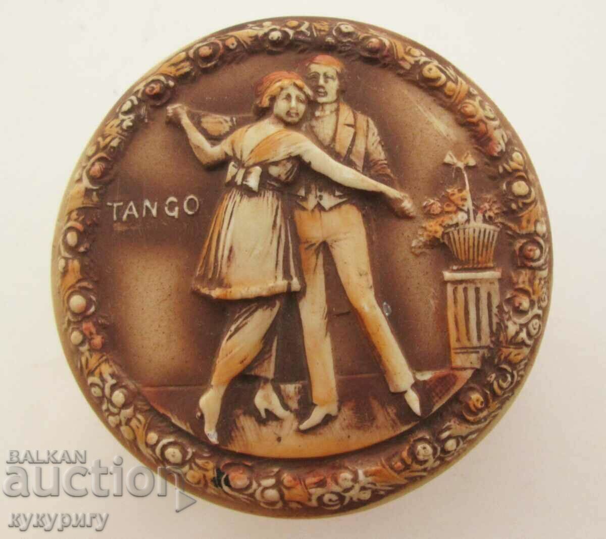 Old porcelain box for jewelry trinkets - dancing Tango with price 60.00 BGN | € 30.68 Old porcelain box for jewelry trinkets - dancing Tango with price 60.00 BGN | € 30.68
