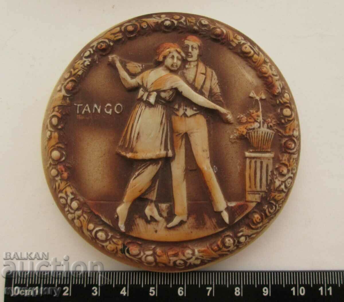 Old porcelain box for jewelry trinkets - dancing Tango - 7 Old porcelain box for jewelry trinkets - dancing Tango - 7