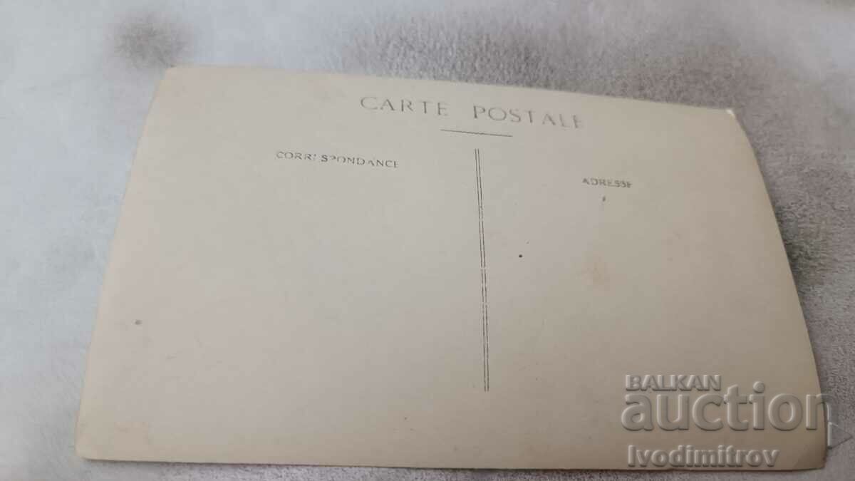 Photo Varna Men and women on the beach with price 3.45 BGN | € 1.76 Photo Varna Men and women on the beach with price 3.45 BGN | € 1.76