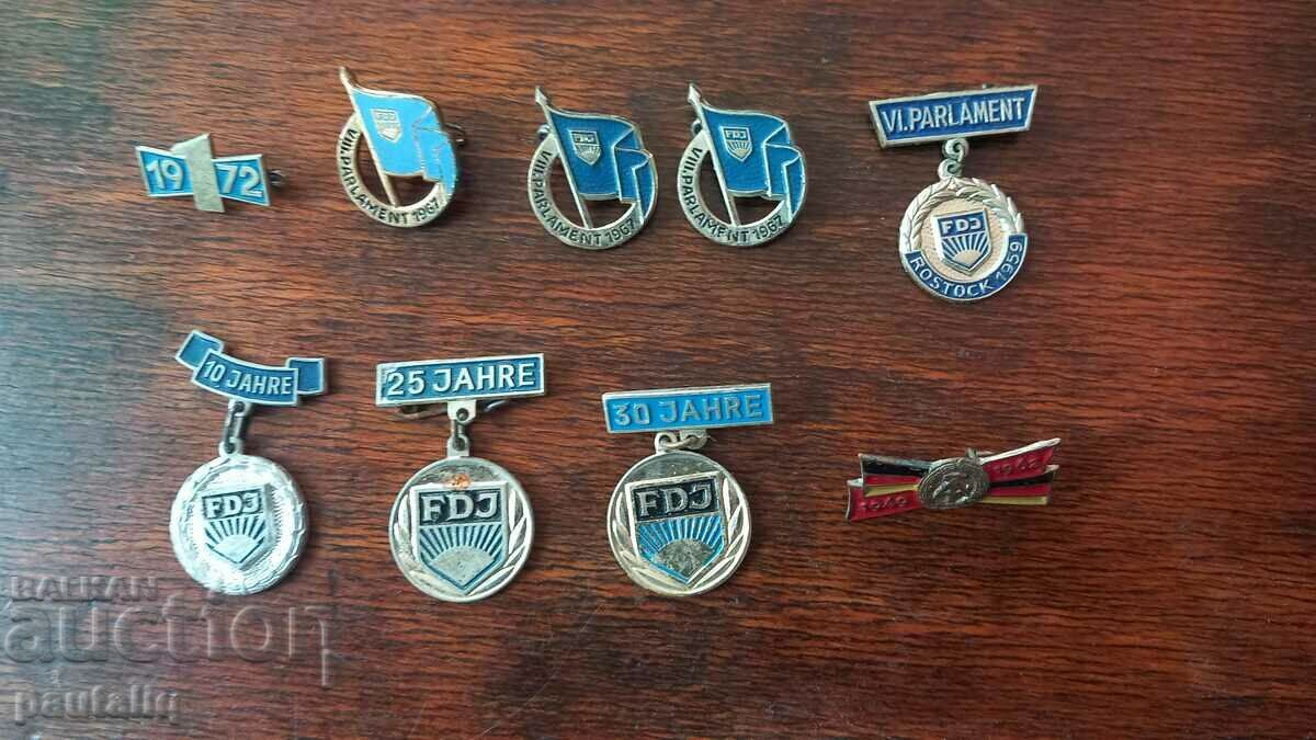 LOT OF BADGES FREE GERMAN YOUTH