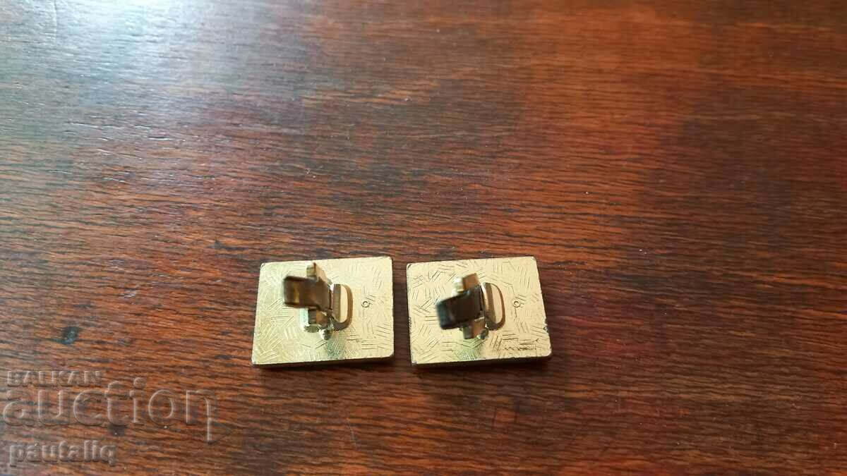 ΠΑΛΙΑ ΓΑΝΤΙΑ με τιμή 5.00 BGN | € 2.56 ΠΑΛΙΑ ΓΑΝΤΙΑ με τιμή 5.00 BGN | € 2.56