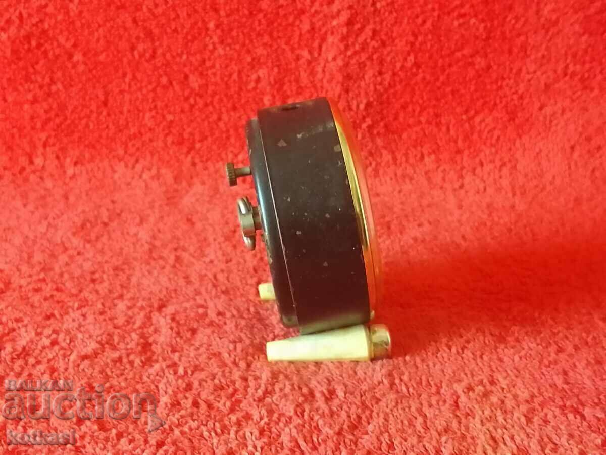 Delivery of Old social desktop clock Alarm clock Slava SLAVA USSR Delivery of Old social desktop clock Alarm clock Slava SLAVA USSR