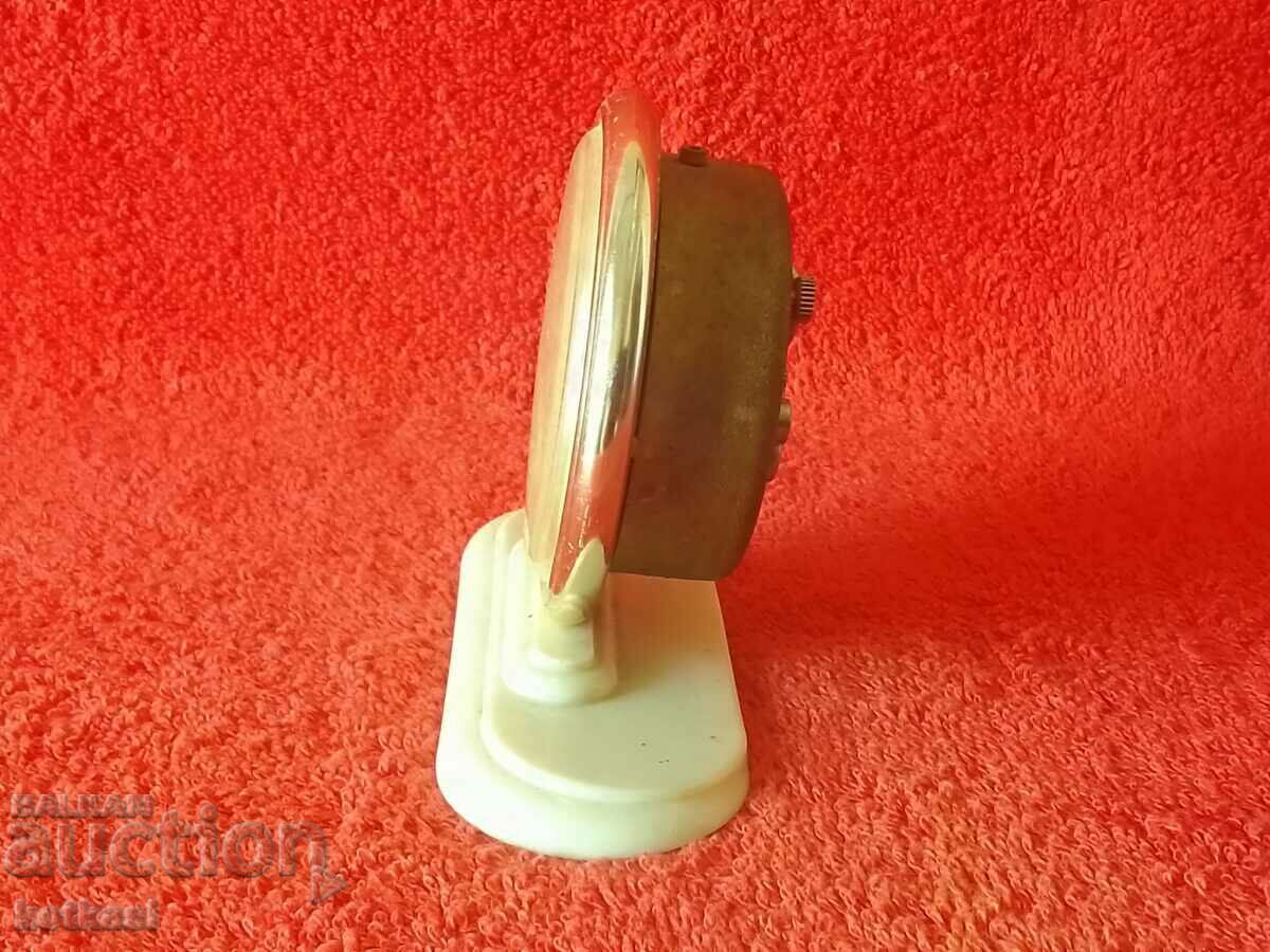 Old social desktop clock Alarm clock Slava SLAVA USSR with price 35.50 BGN | € 18.15 Old social desktop clock Alarm clock Slava SLAVA USSR with price 35.50 BGN | € 18.15