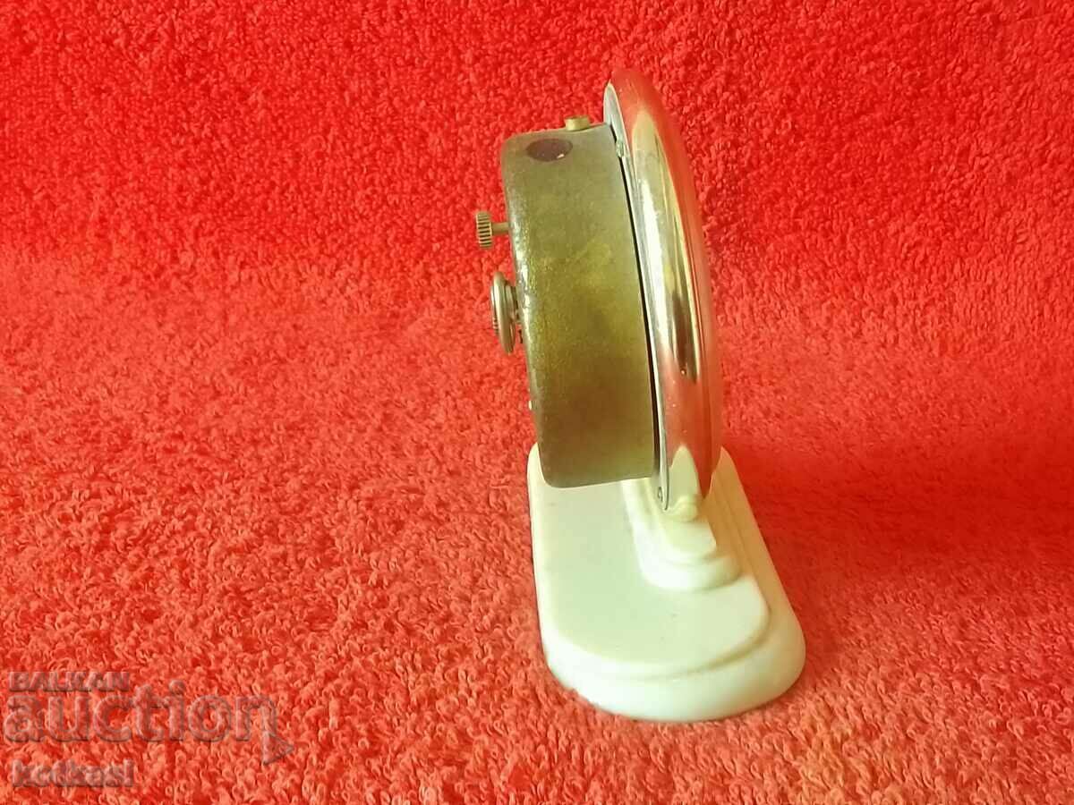 Delivery of Old social desktop clock Alarm clock Slava SLAVA USSR Delivery of Old social desktop clock Alarm clock Slava SLAVA USSR