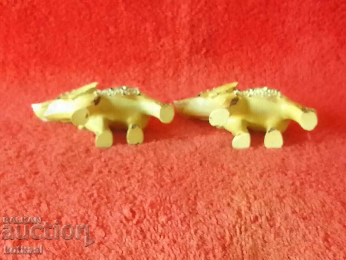 Lot of two small figures of Elephants in excellent condition - 6 Lot of two small figures of Elephants in excellent condition - 6