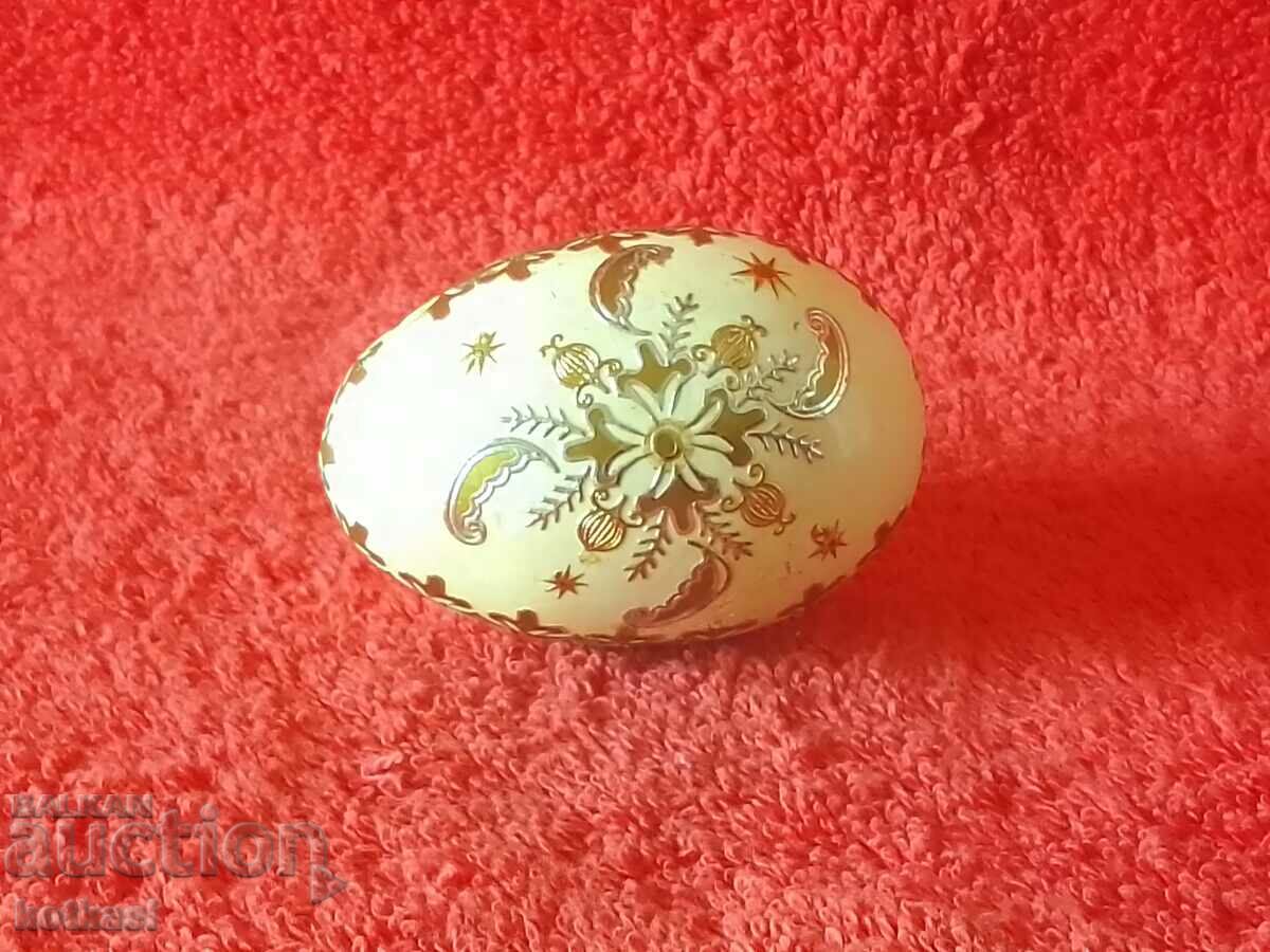 Decorated wooden egg
