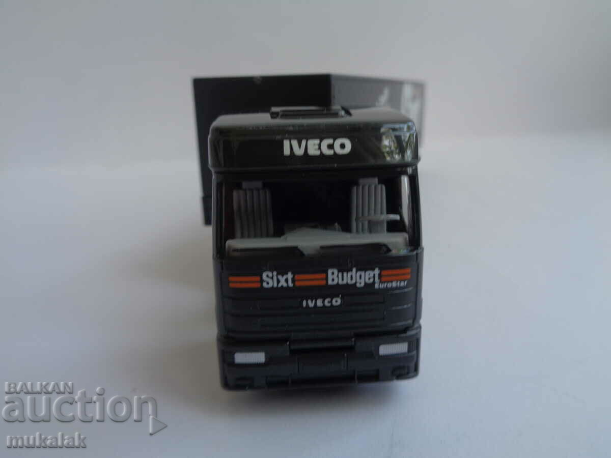 Auction  WIKING H0 1/87 IVECO TRUCK MODEL TOY TROLLEY