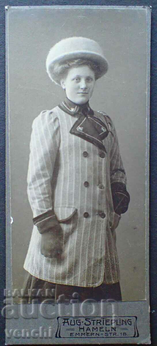 СТАРА ФОТОГРАФИЯ - КАРТОН - ОТЛИЧНА - ж132