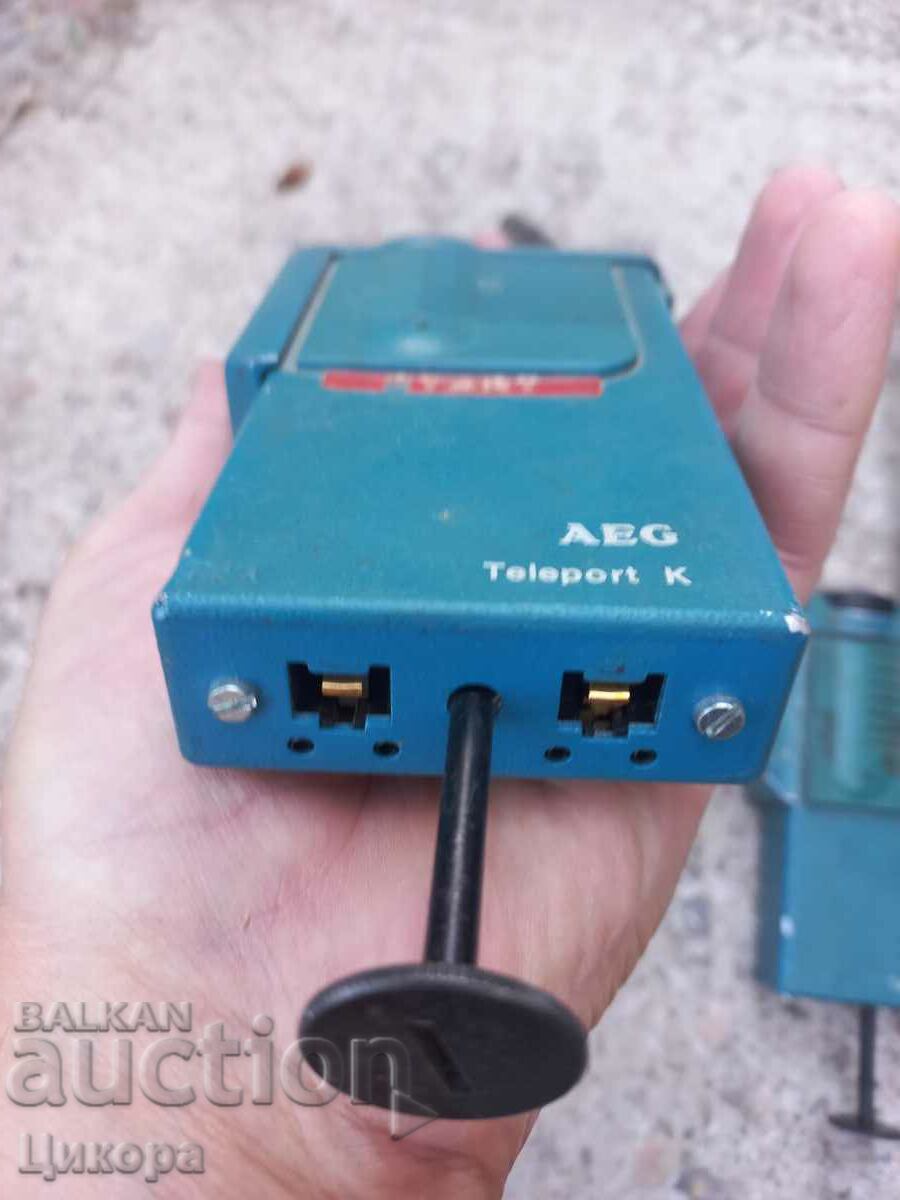 Auction OLD RADIO STATION AEG-2 pcs. Auction OLD RADIO STATION AEG-2 pcs.