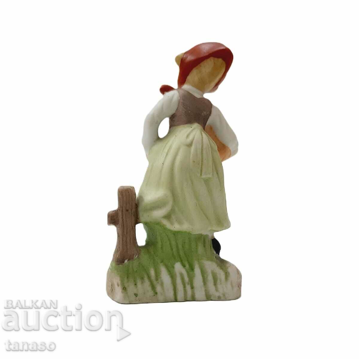 Auction  Old figurine, alabaster(4.2)