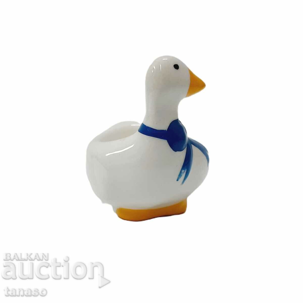 Old ceramic figurine, goose(5.2) with price 20.00 BGN | € 10.23 Old ceramic figurine, goose(5.2) with price 20.00 BGN | € 10.23