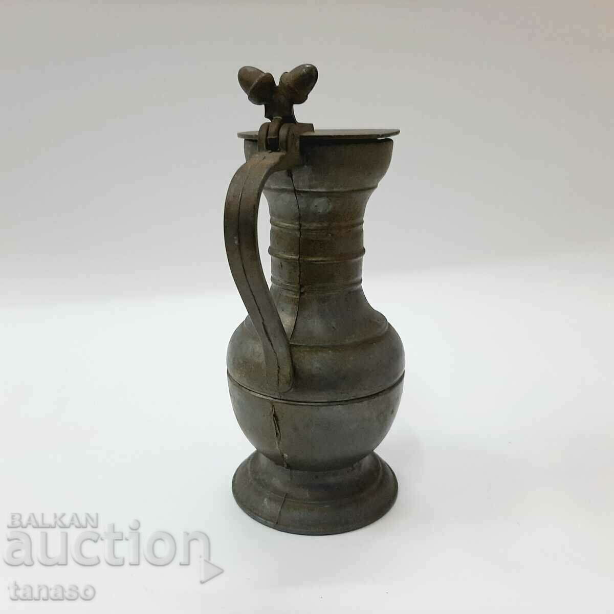 Delivery of Old Moroccan pewter jug with lid(11.3)