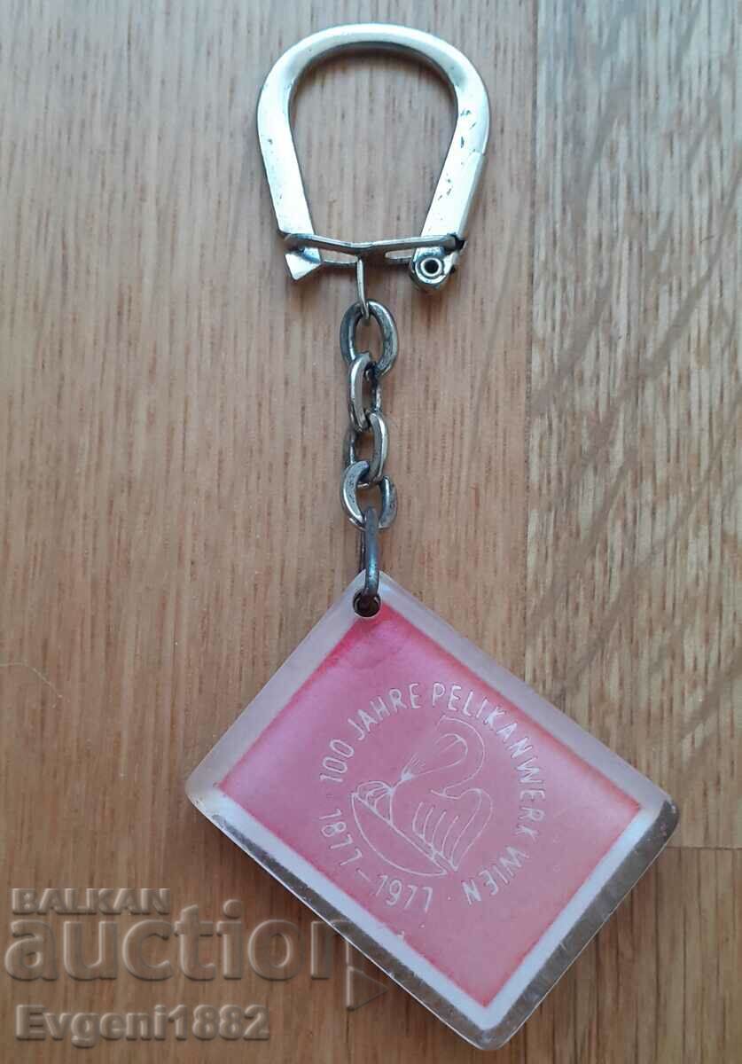 Auction Pelikan - Keychain 1877 - 1977 100 years Auction Pelikan - Keychain 1877 - 1977 100 years