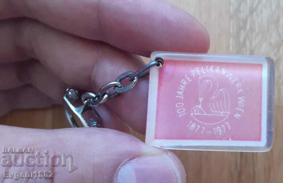 Delivery of Pelikan - Keychain 1877 - 1977 100 years Delivery of Pelikan - Keychain 1877 - 1977 100 years