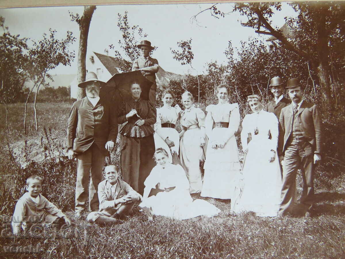 OLD PHOTO - CARDBOARD with price 19.99 BGN | € 10.22 OLD PHOTO - CARDBOARD with price 19.99 BGN | € 10.22