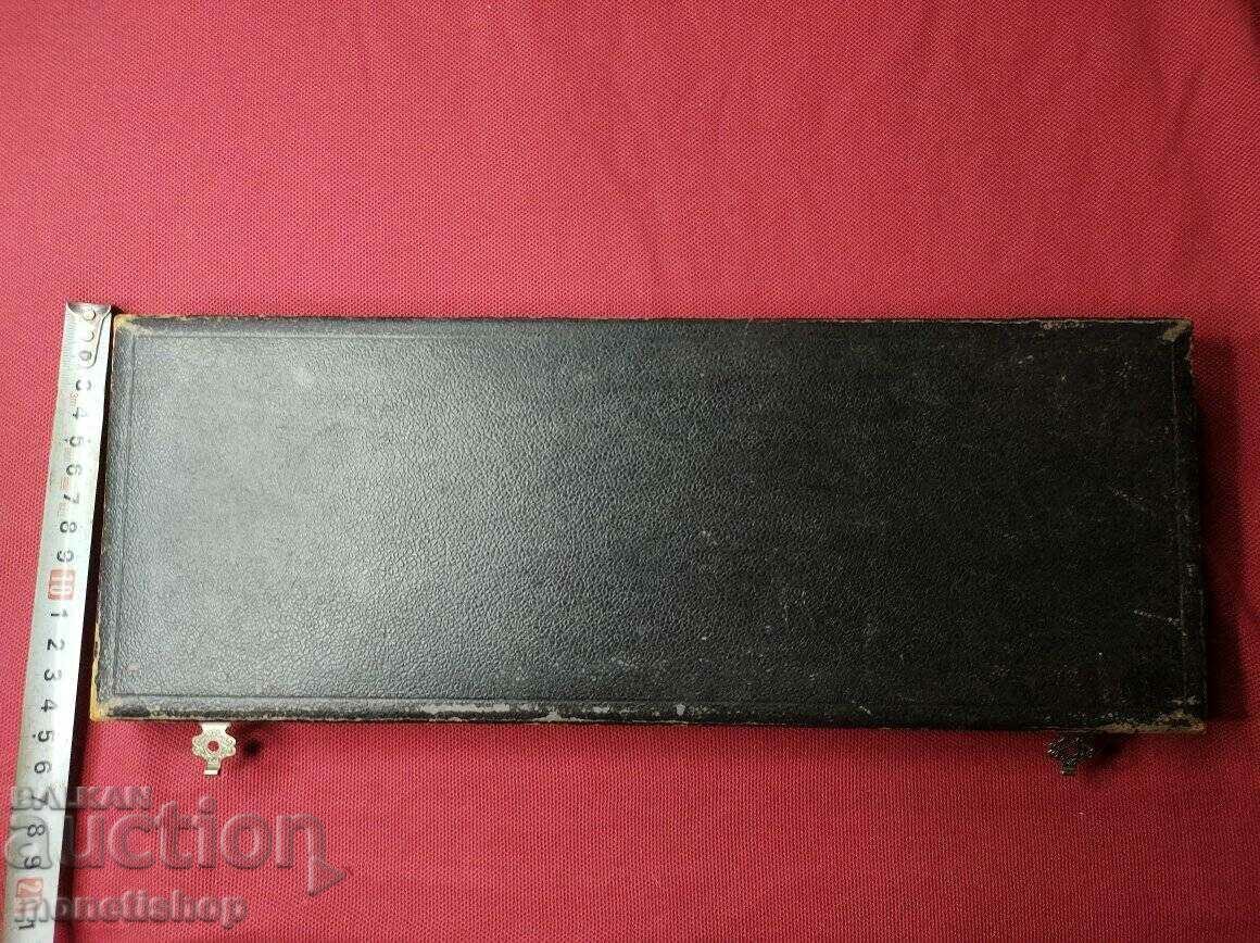 Delivery of Silver Plated Set Cutlery for Steak or Roast Meat Delivery of Silver Plated Set Cutlery for Steak or Roast Meat