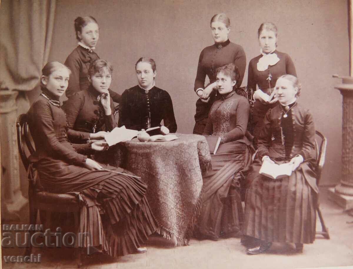 OLD PHOTO - CARDBOARD with price 24.99 BGN | € 12.78 OLD PHOTO - CARDBOARD with price 24.99 BGN | € 12.78