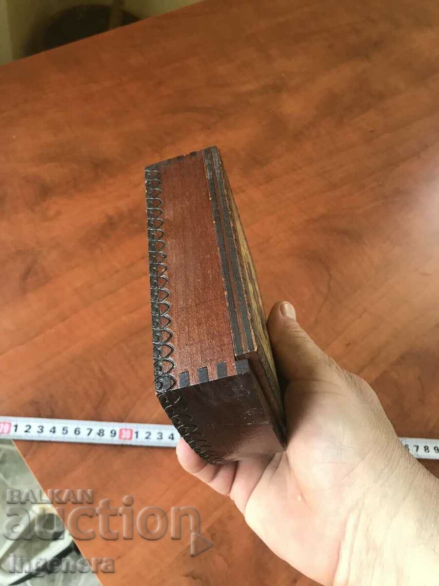 Delivery of BOX WOOD PYROGRAPH DRAWING ANTIQUE FROM SOCA MOSTRA