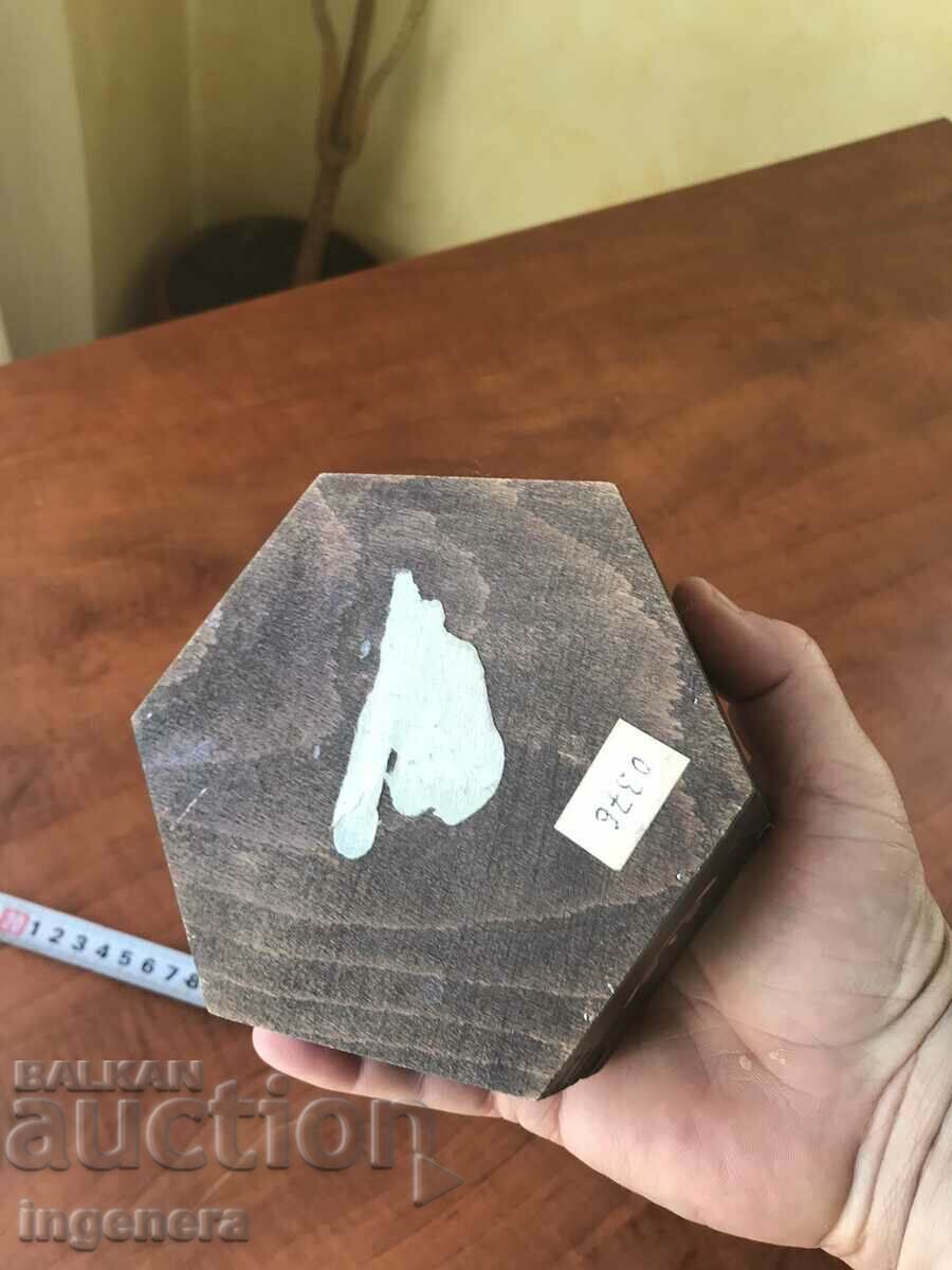 CUTIE LEMN PIROGRAF DESEN ANTICHI DIN SOCA MOSTRA - 6 CUTIE LEMN PIROGRAF DESEN ANTICHI DIN SOCA MOSTRA - 6