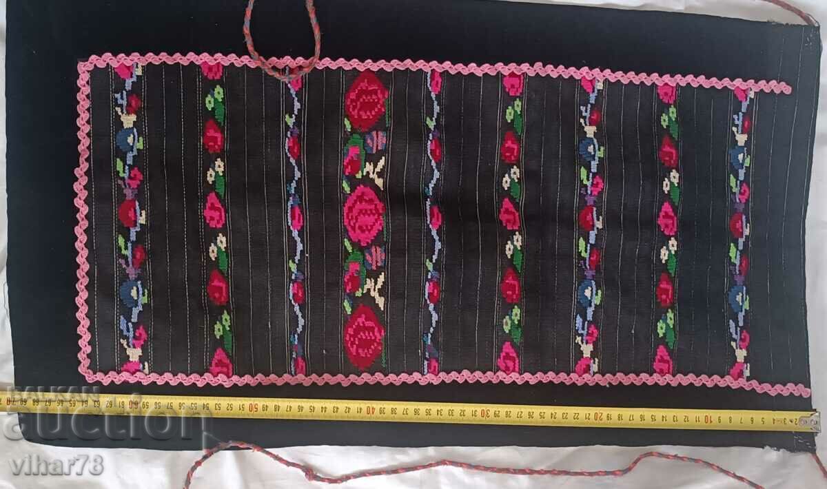 An apron with price 99.99 BGN | € 51.12 An apron with price 99.99 BGN | € 51.12