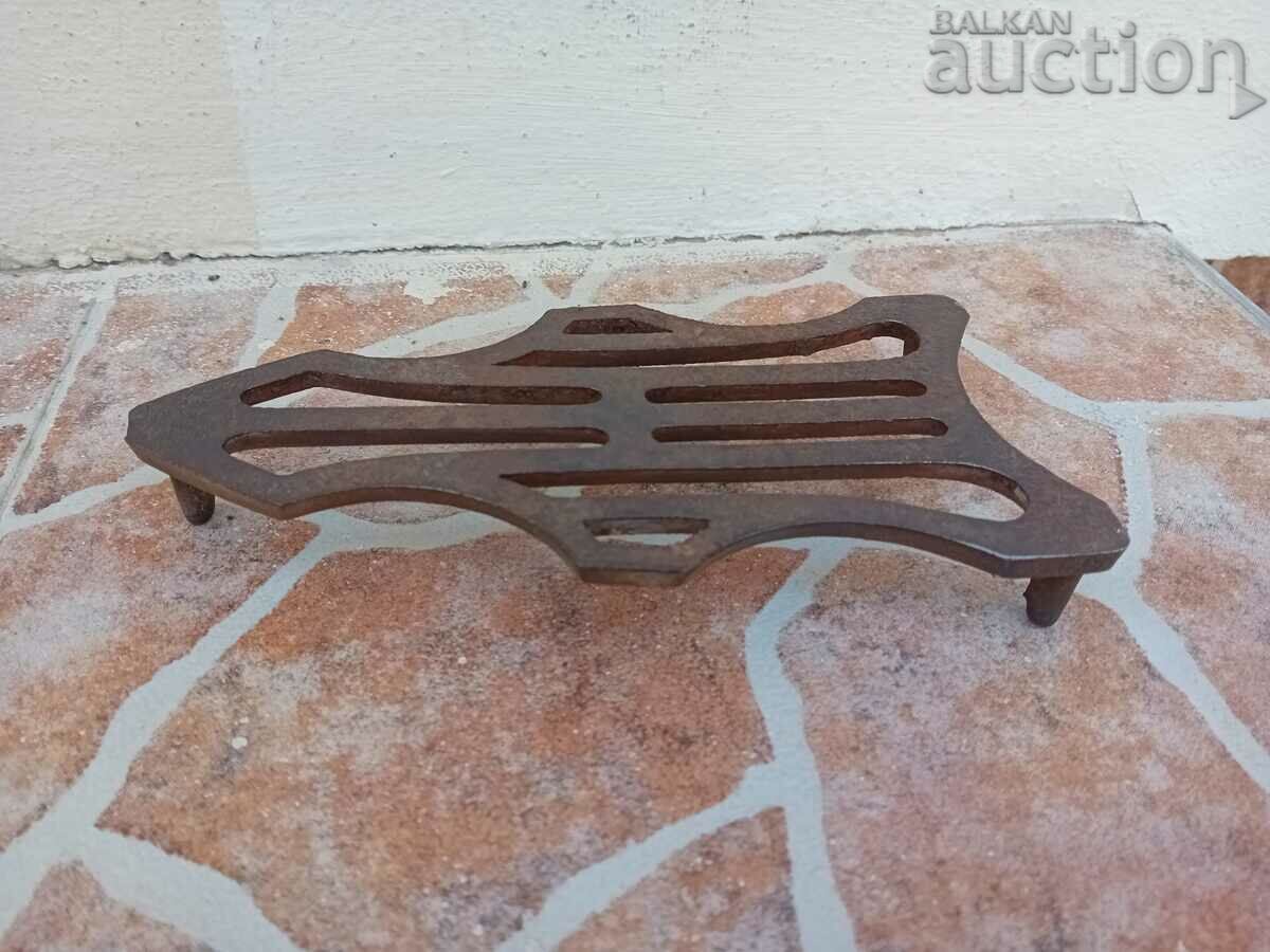 Delivery of grill iron on grill